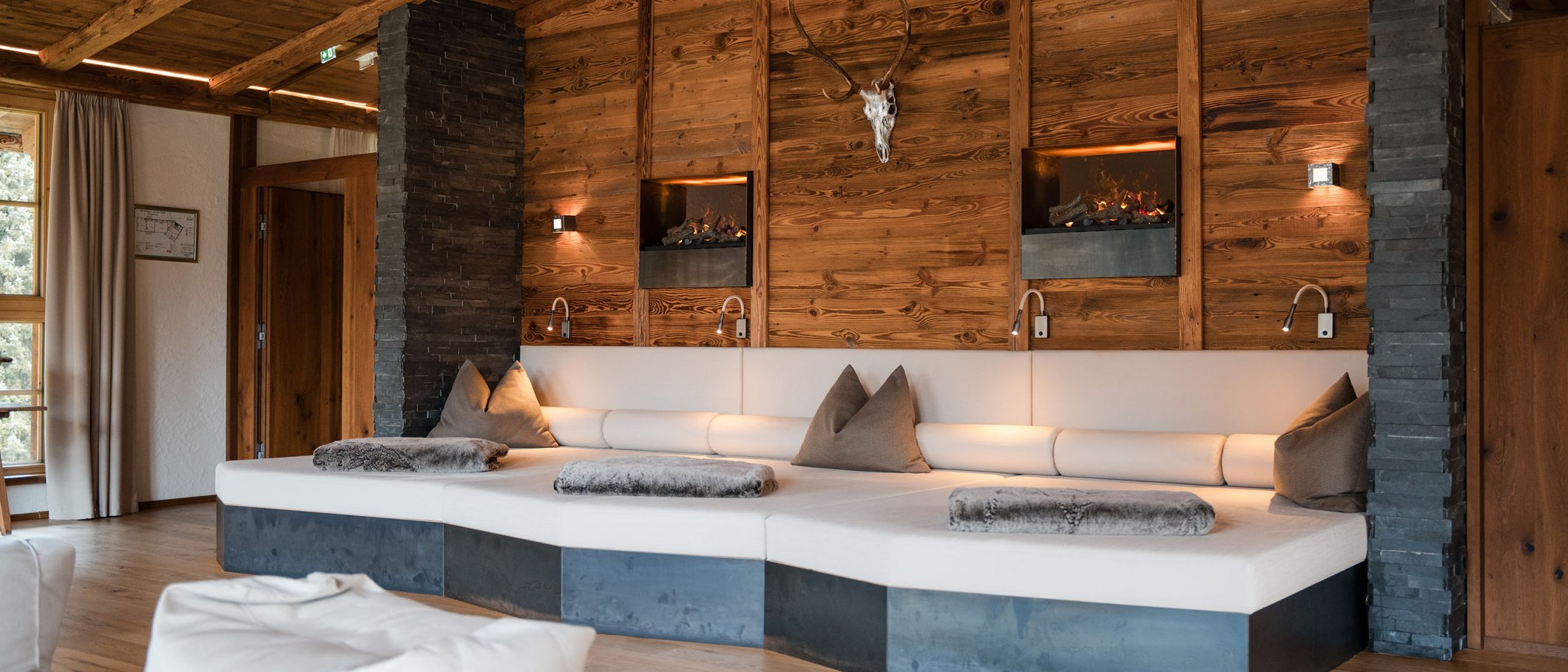 Willkommen im einzigen 5-Sterne-Hotel im Stubaital! Willkommen im einzigen 5-Sterne-Hotel im Stubaital!