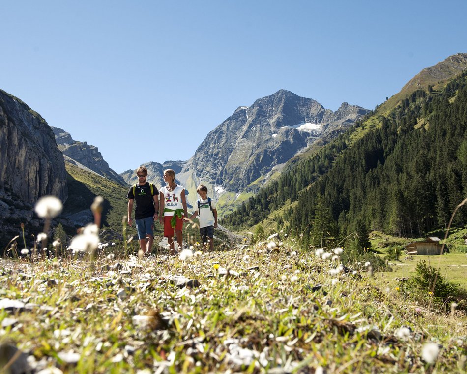 Willkommen im einzigen 5-Sterne-Hotel im Stubaital!