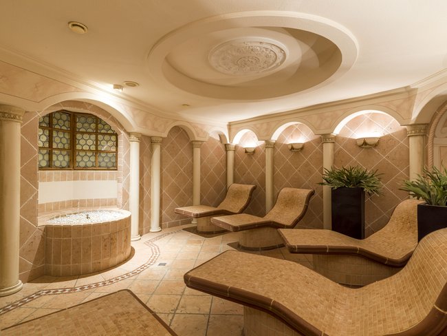 Auf in Ihr De-luxe-Wellnesshotel im Stubaital