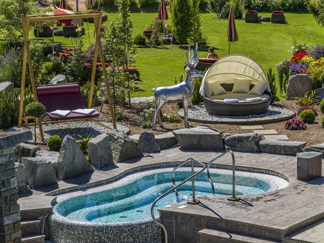 Auf in Ihr De-luxe-Wellnesshotel im Stubaital